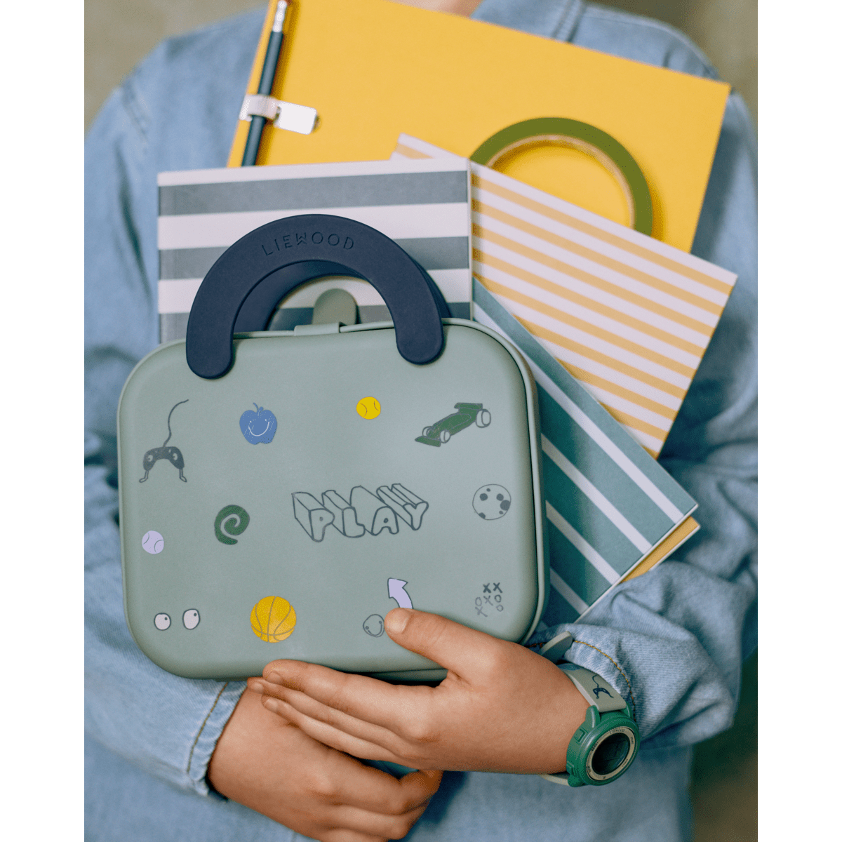LIEWOOD Elara Brotdose Play / Dusty Peppermint – zusammengefaltet platzsparend - Faltbare Brotdose Elara - Cotton Ballon | Family Concept Store - play / dusty peppermint - Lunchbox