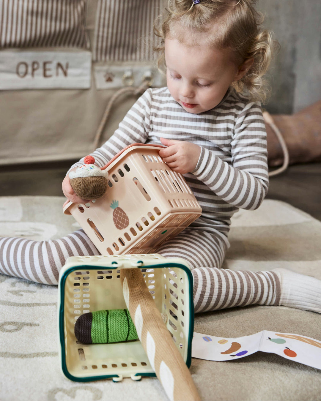 Yummi Mini Foods Set OYOY Essen Lebensmittel Croissant Eis Baguette Macarons Cupcake Patisserie Stoff Kaufladen Cotton Ballon