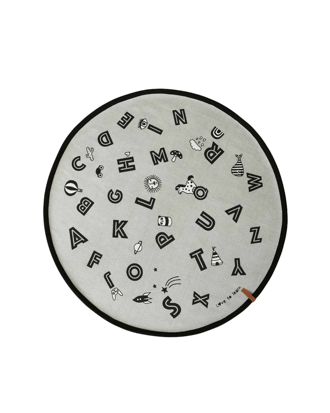 Teppich fürs Kinderzimmer mit Buchstaben Alphabet lernen mit dem Kinderteppich von OYOY