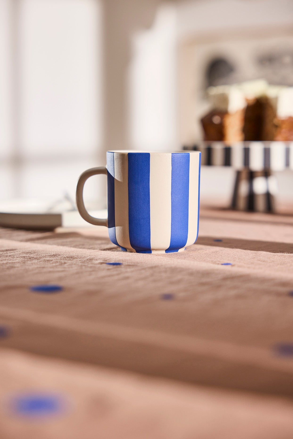 Toppu Becher OYOY Klassiker Design Tasse Cotton Ballon blau weiß gestreift