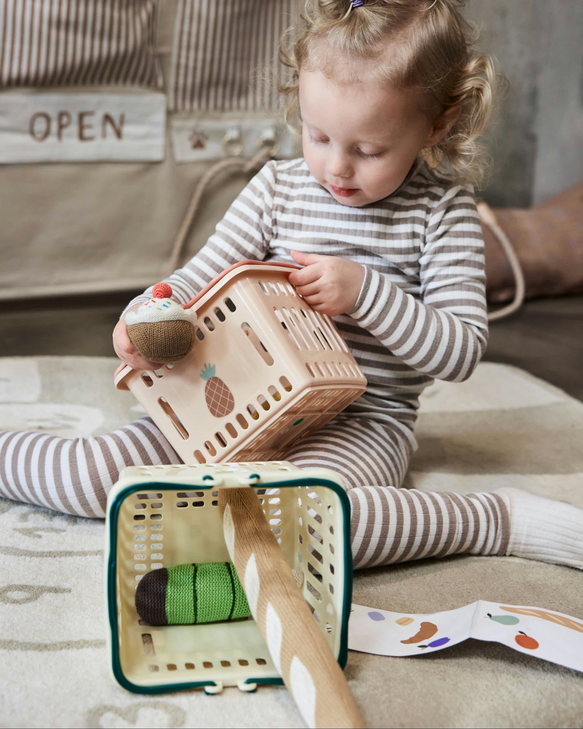 Yummi Mini Foods Set OYOY Essen Lebensmittel Croissant Eis Baguette Macarons Cupcake Patisserie Stoff Kaufladen Cotton Ballon